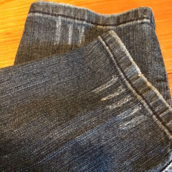 Kut from the Kloth Jeans with whiskering fading and very light distressing Sz 6 - Picture 5 of 11